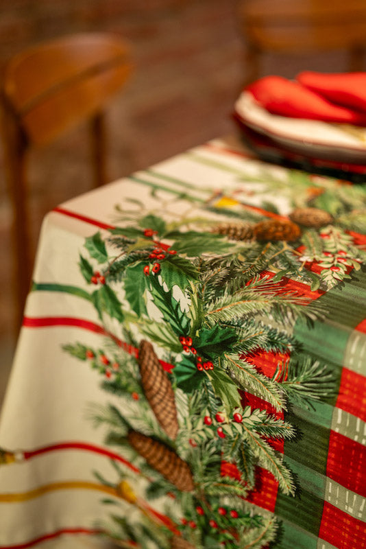Pinoel Table Linens