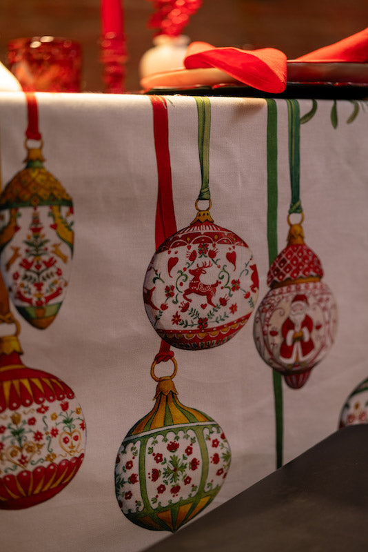 Pinoel Table Linens