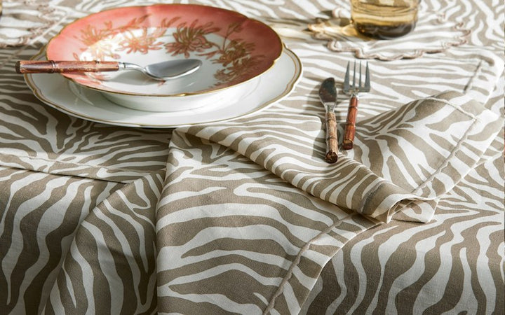 Matouk Schumacher Regine Table Linens Coconut