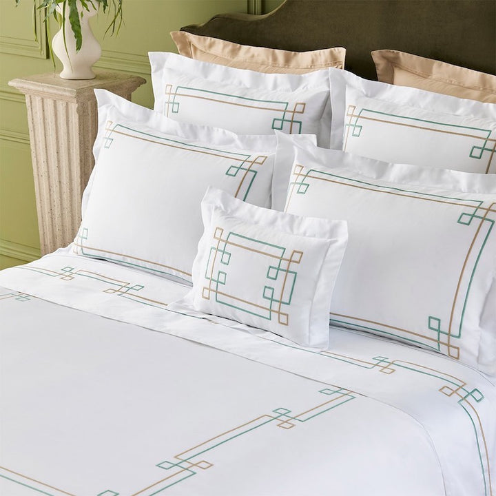 Villa Bed Collection