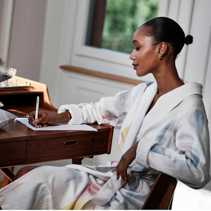 Motion Bathrobe