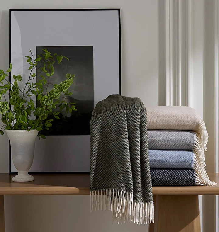 Cervino Throws and Pillows Navy