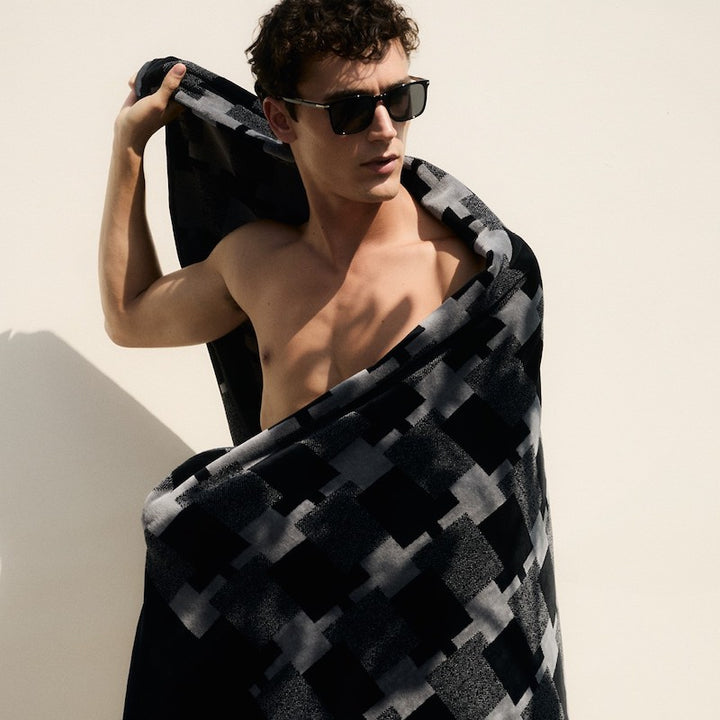 Cubo Beach Towel