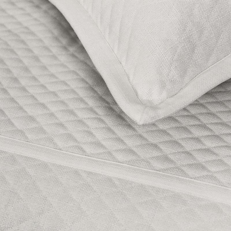 Faux Flax Coverlet Set in Ivory