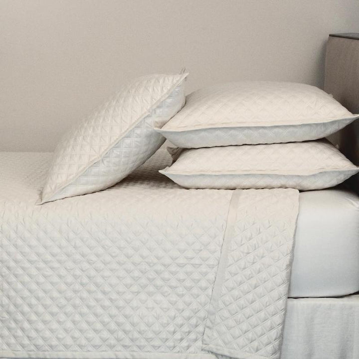 Double Diamond Coverlet Set in Ivory