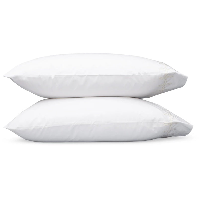 Matouk Gordian Knot Bedding Cream