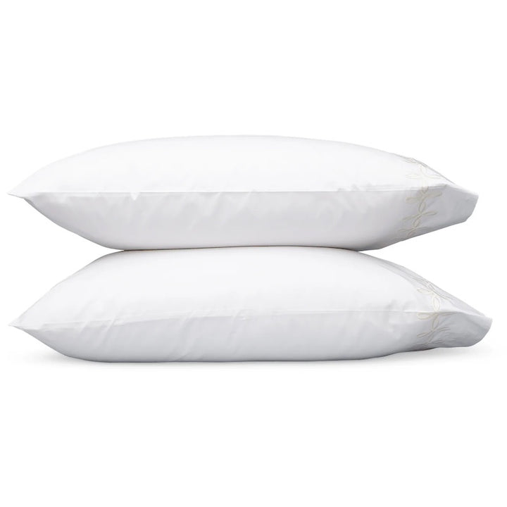 Matouk Gordian Knot Bedding Cream