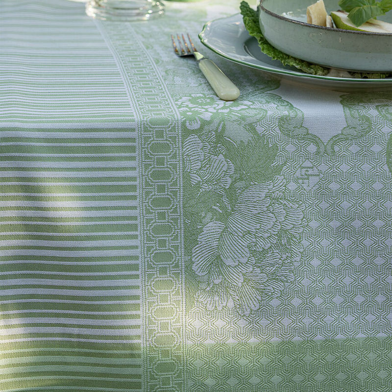Promenade Imperiale Table Linens Green