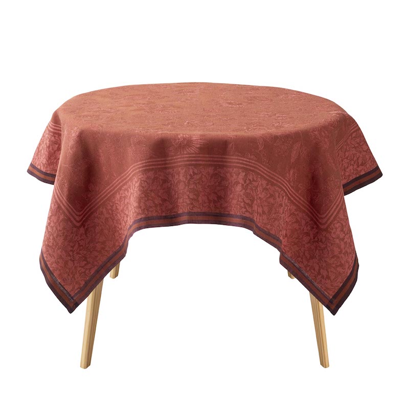 Romance Table Linens Red
