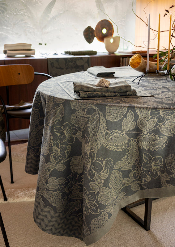 Sulawesi Green Table