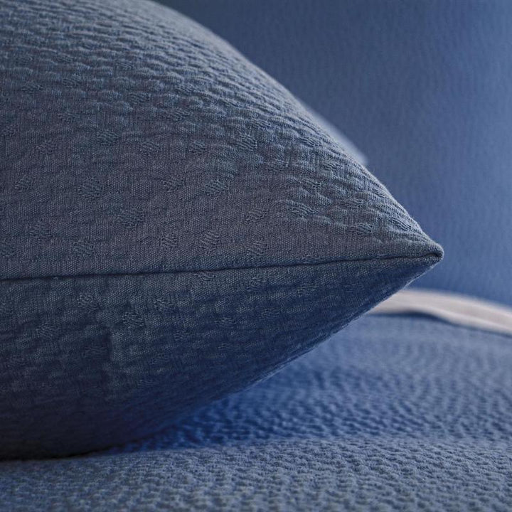 Bubble Matelasse Coverlet Set in Navy