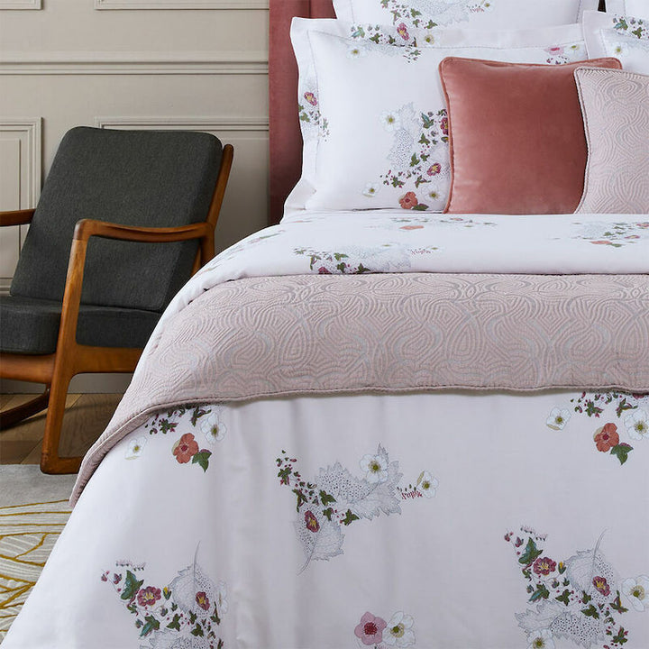 Corolles Bed Collection