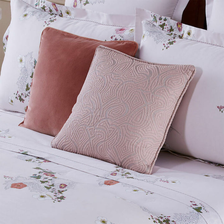 Corolles Bed Collection