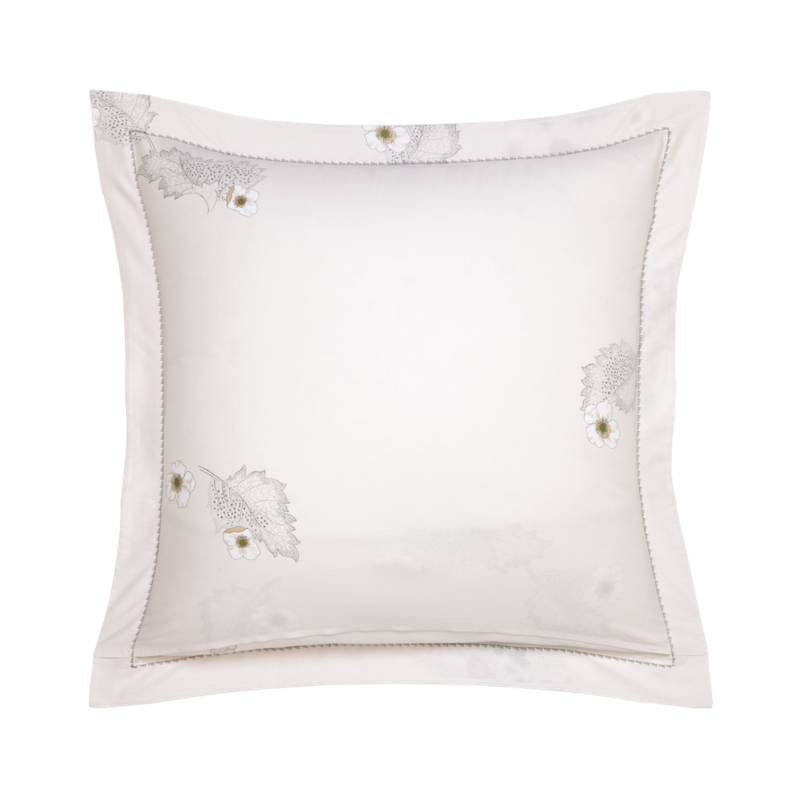 Corolles Bed Collection