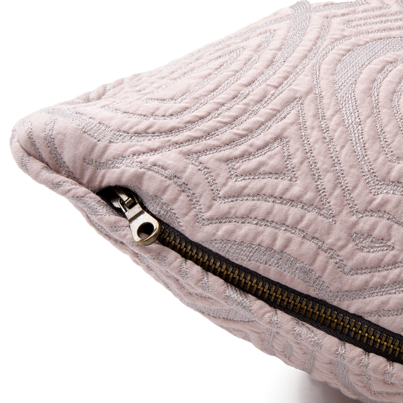 Corolles Bed Collection