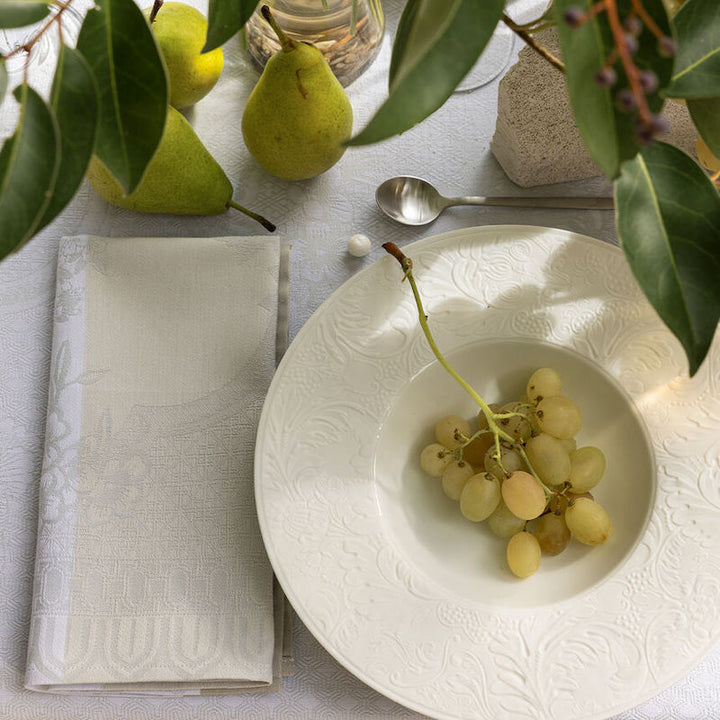 Promenade Imperiale Table Linens Grey