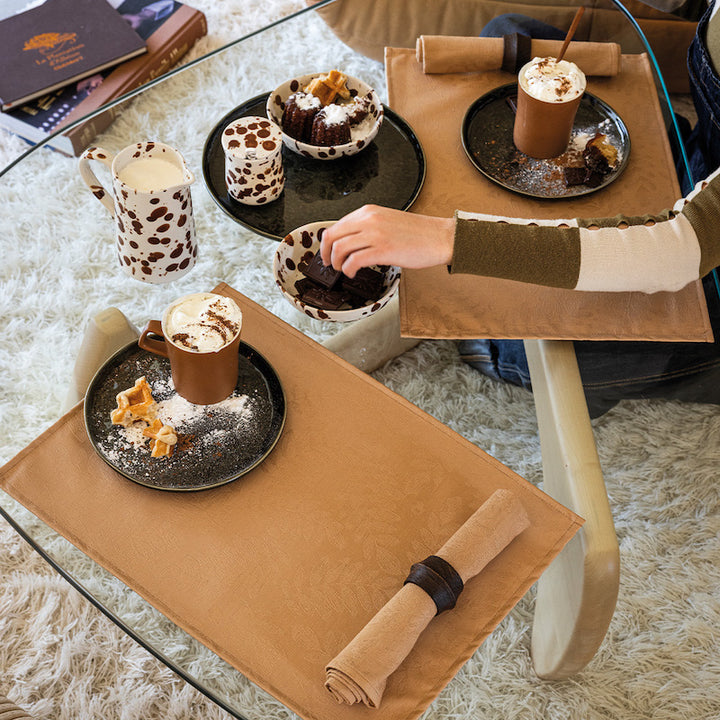 Vegetal Mood Table Linens Coated Brown