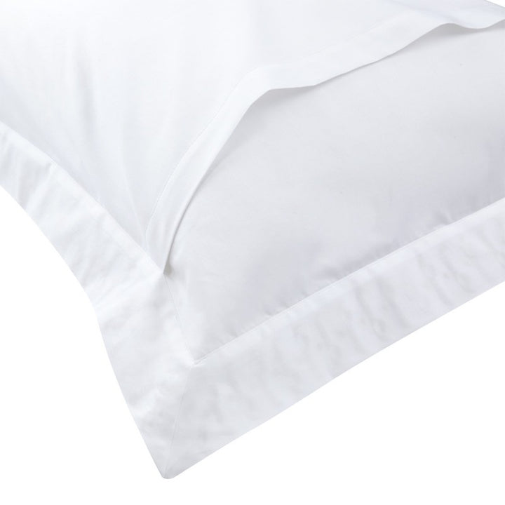 Couture - Dorian Bed Collection Santal