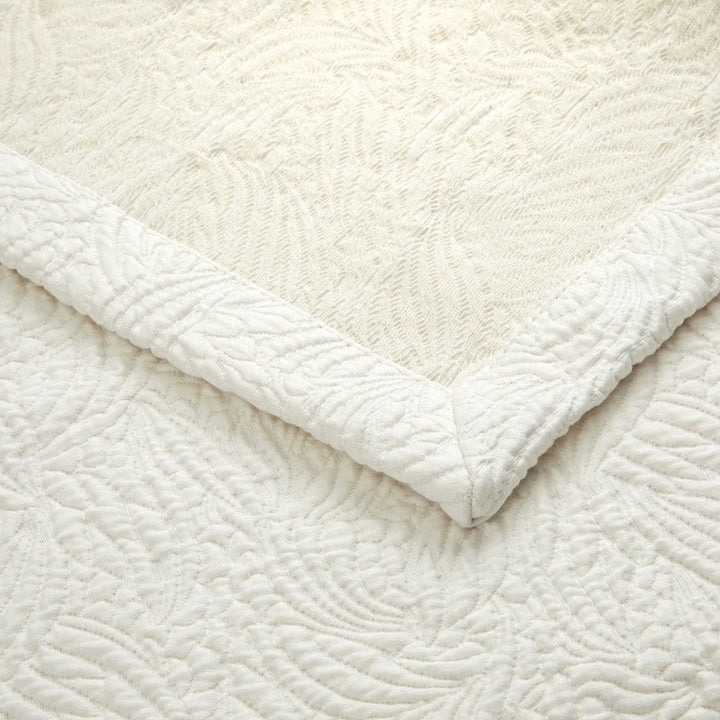 Santoli Coverlet Nacre