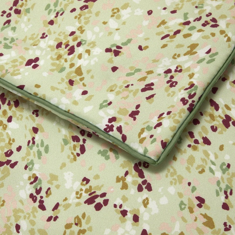 Gaura Counterpane